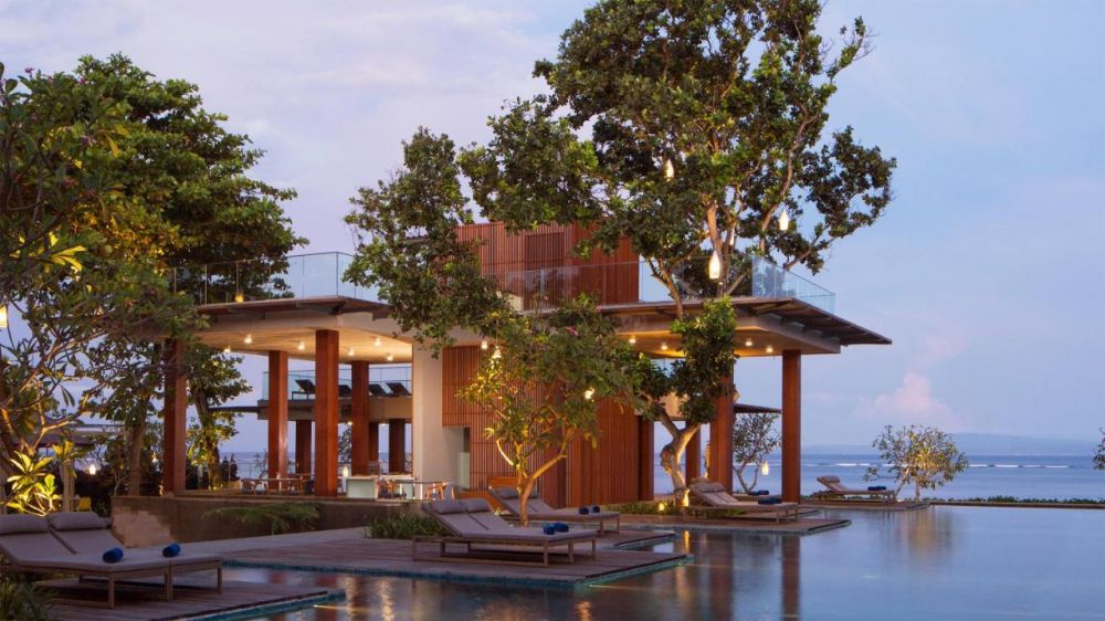 Maya Sanur Resort & Spa 5*