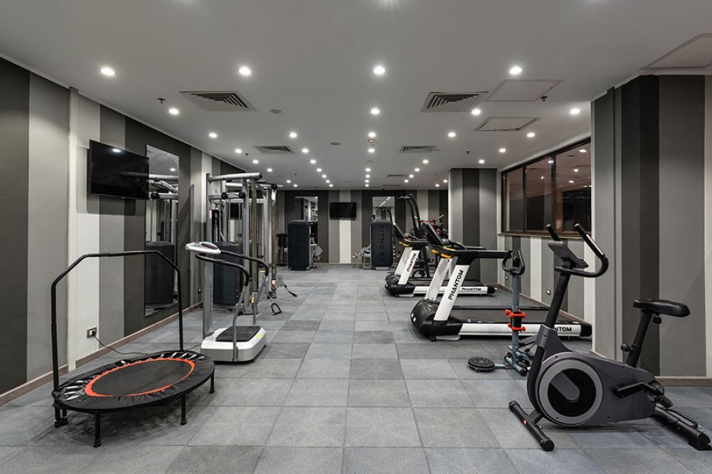 Rhactus Hotel 4*
