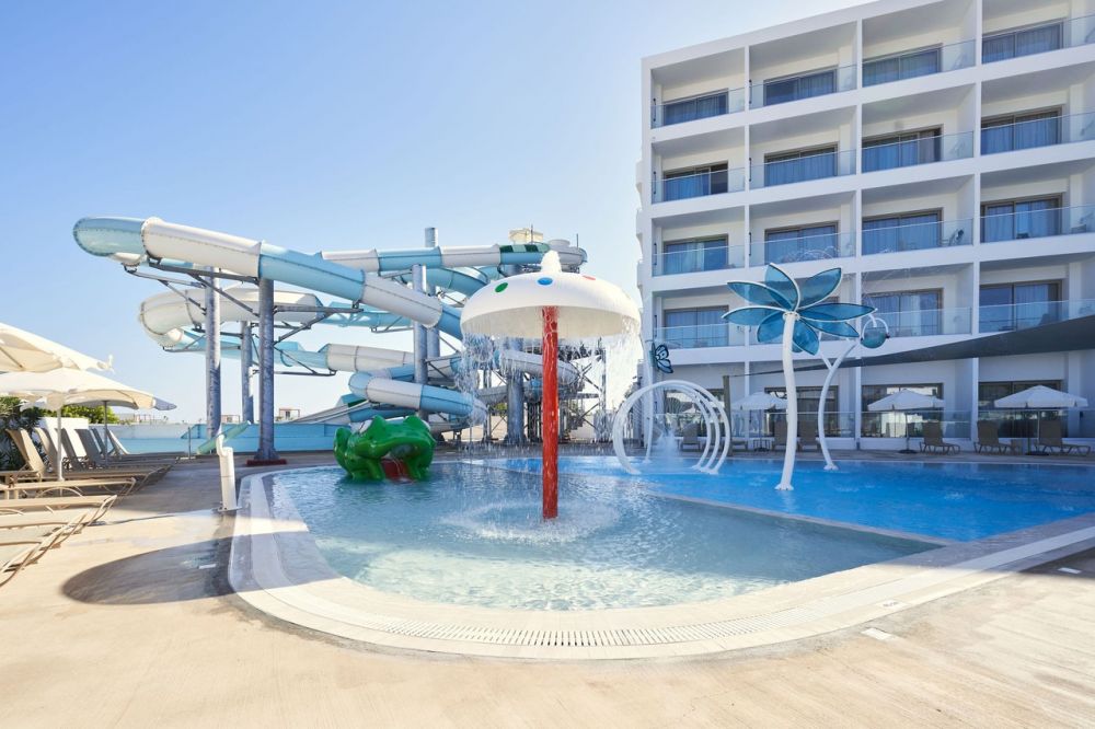 Maris Grand Waterpark Resort 4*
