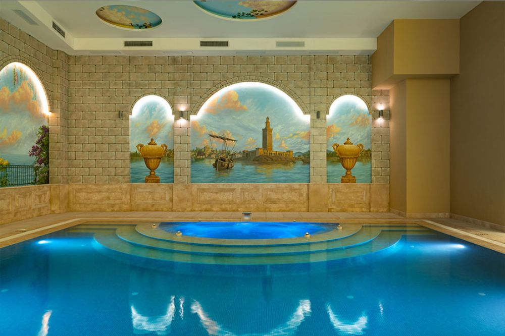Rhactus Hotel 4*