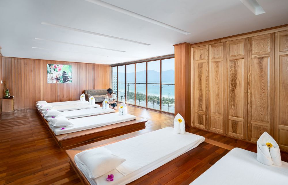Sunny Ocean Hotel & Spa 4*
