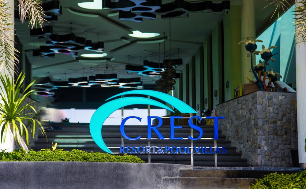 Crest Resort & Pool Villas 5*