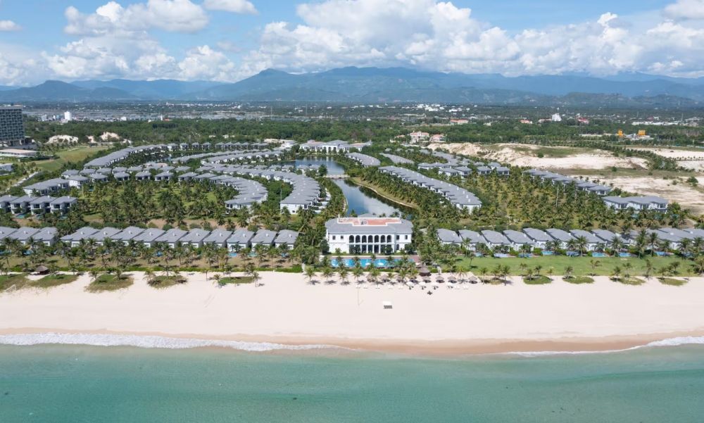 Melia Vinpearl Cam Ranh Beach Resort 5*