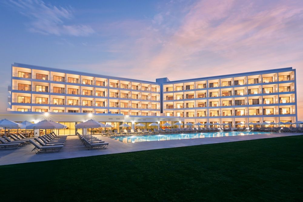 Maris Grand Waterpark Resort 4*