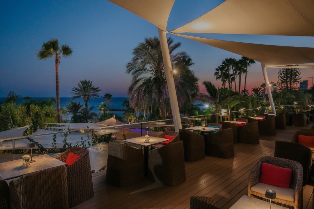 Amathus Beach Hotel 5*