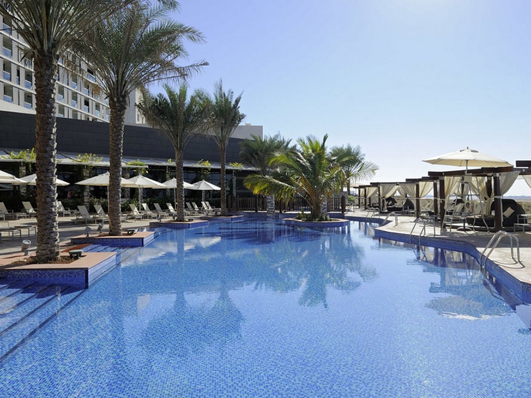 Yas Plaza Mangroves by IHG (ex. Radisson Blu Abu Dhabi Yas Island) 5*