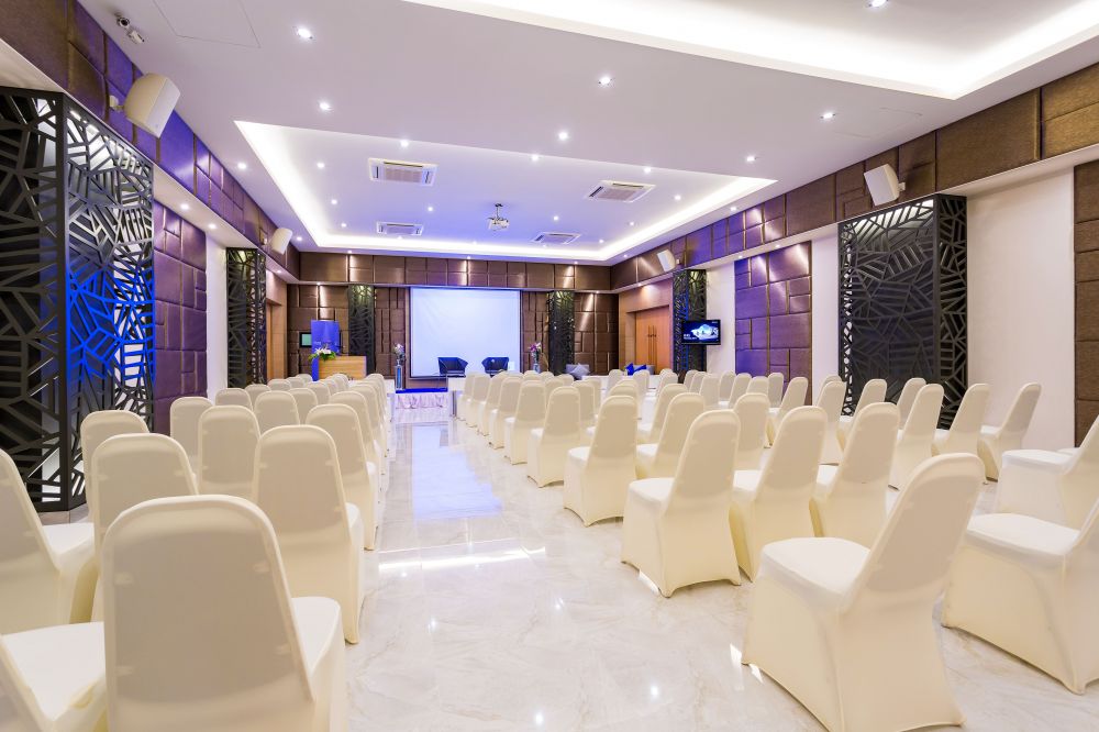 Crest Resort & Pool Villas 5*