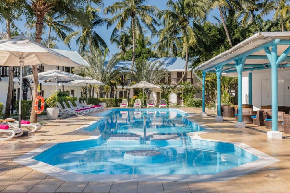 Cocotiers Hotel 2*