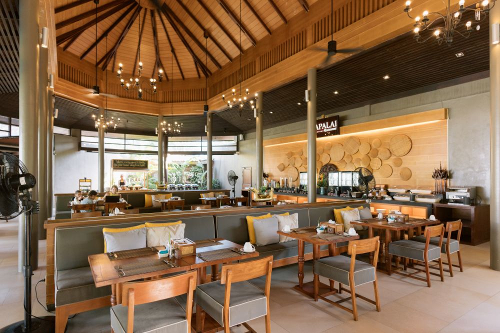 Apsara Beachfront Resort & Villas 4+