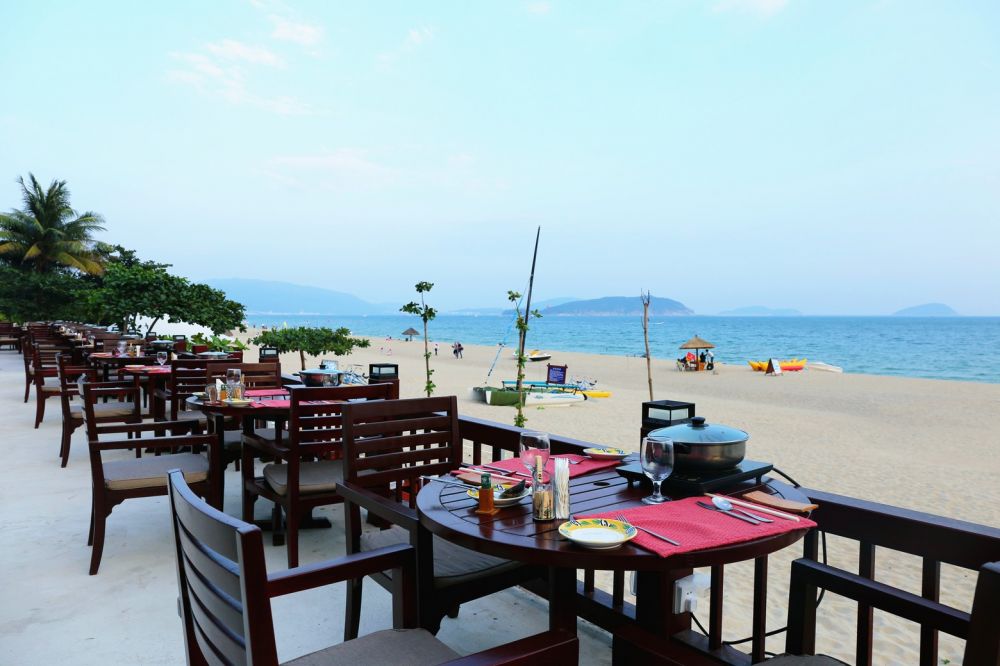 Mangrove Tree Resort Yalongbay 5*