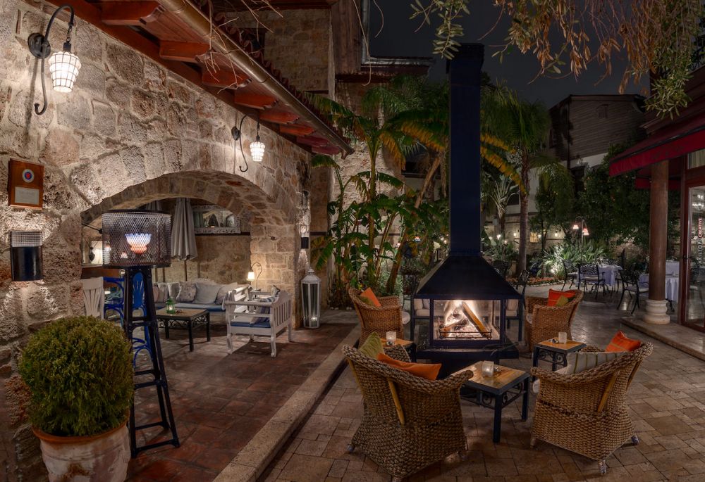 Tuvana Hotel 
