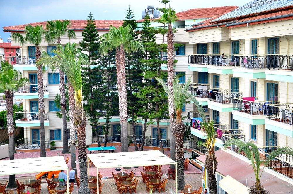 Cinar Family Suite Hotel 4*