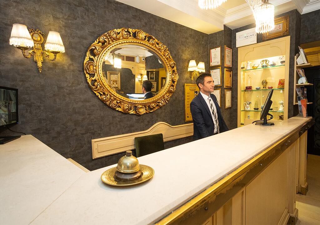 1207 Hotel (Ex. Alzer Hotel) 4*
