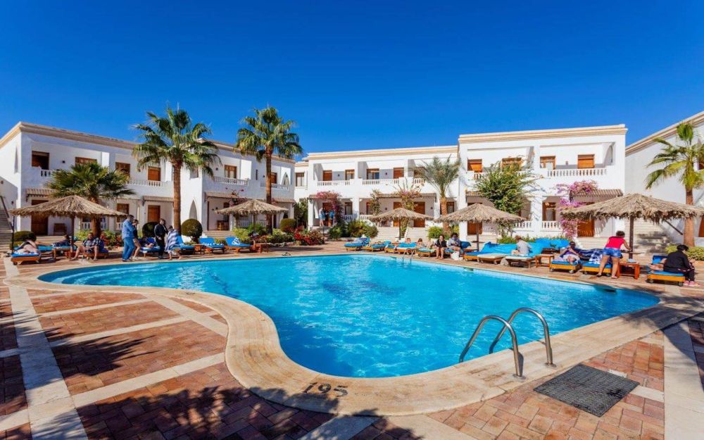 Club Reef Hotel 4*