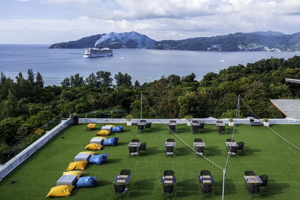 Crest Resort & Pool Villas 5*
