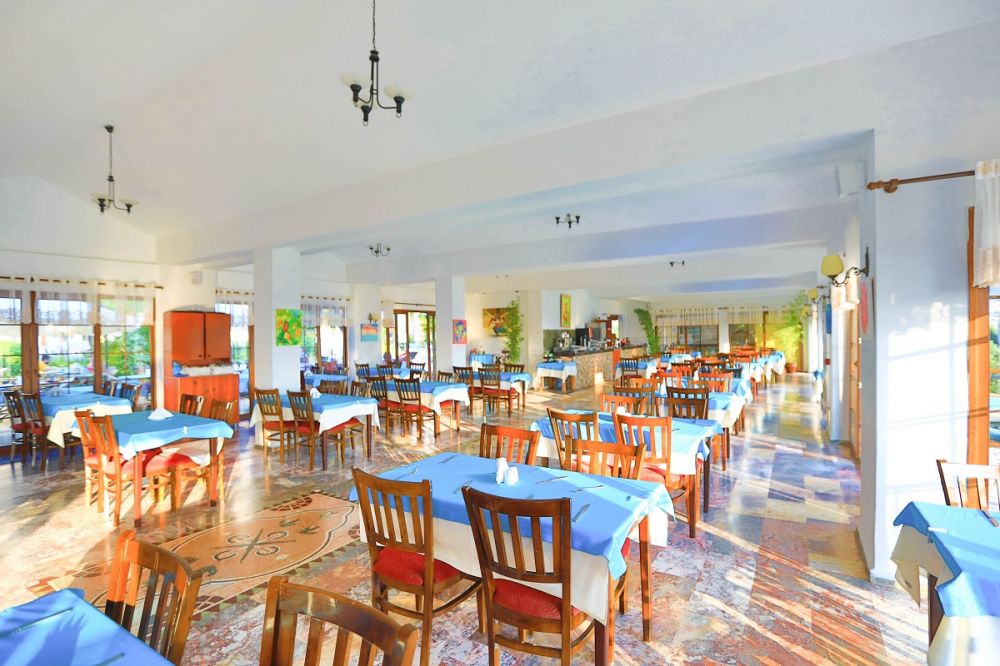 Yel Holiday Resort 3*