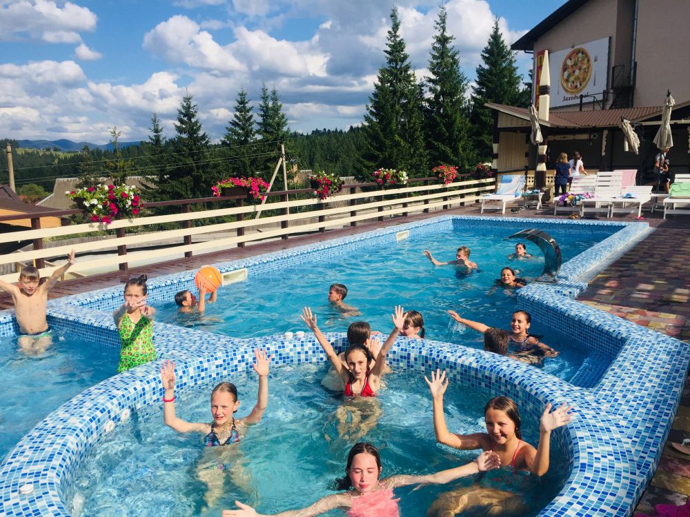 Joy Camp Карпати Kids Club 