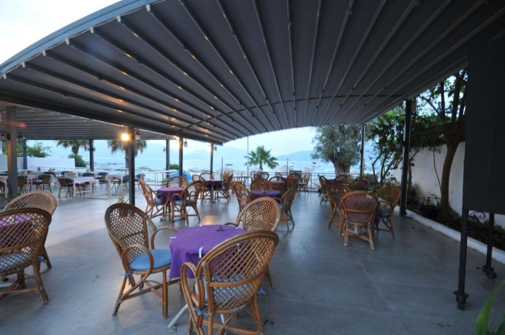 Amos Hotel 3*
