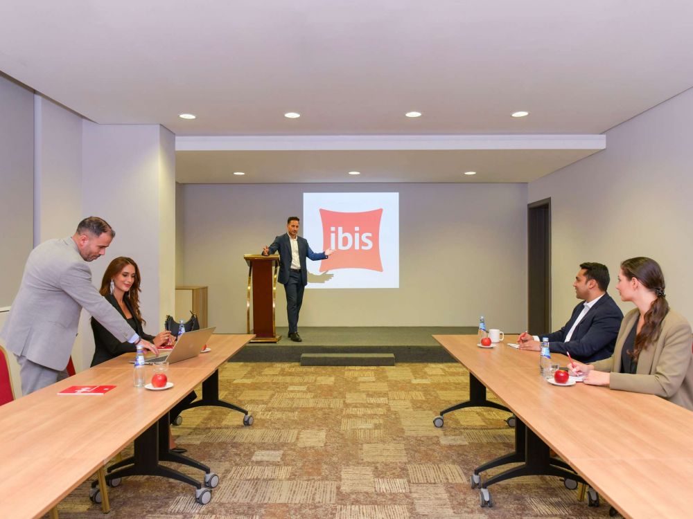 ibis Doha 3*