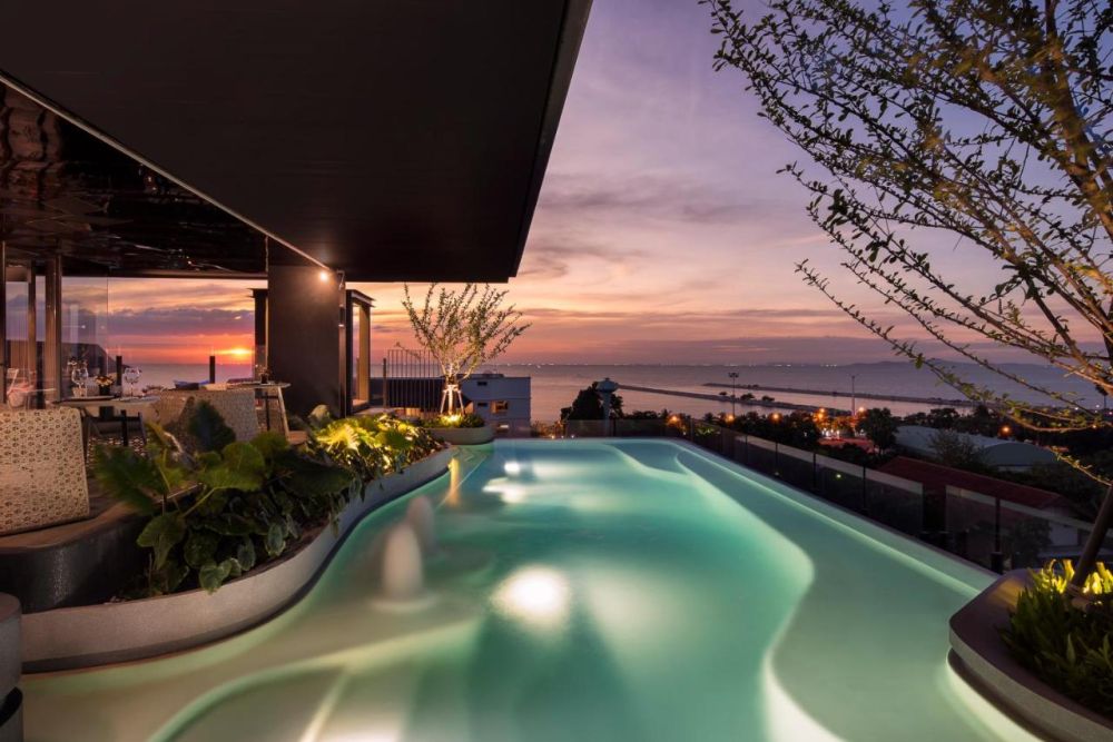 Seaphere Pattaya Hotel (ex. Cross Vibe Pattaya Seaphere) 4*