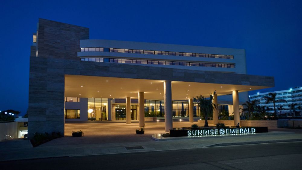 Sunrise Emerald 5*