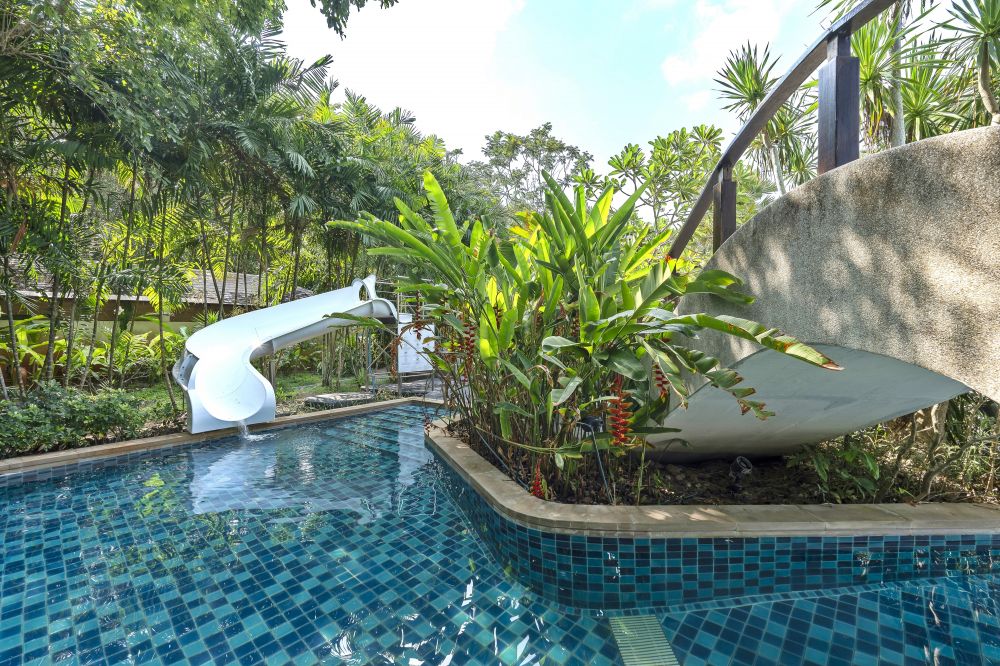 Naithonburi Resort 4*