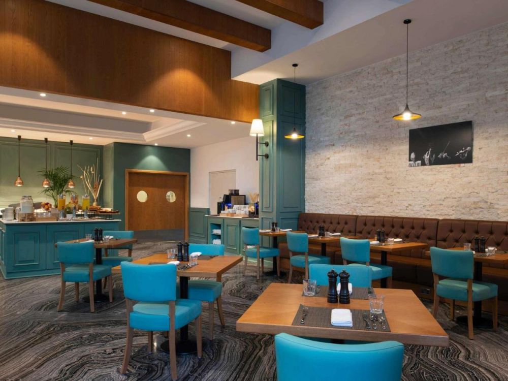 Adagio Doha Hotel Apartments 4*