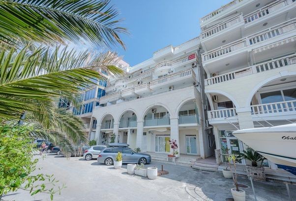 Monaco Apartments 4*