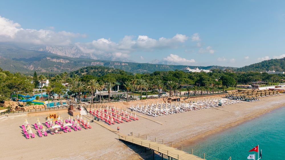Pirates Beach Club 5*