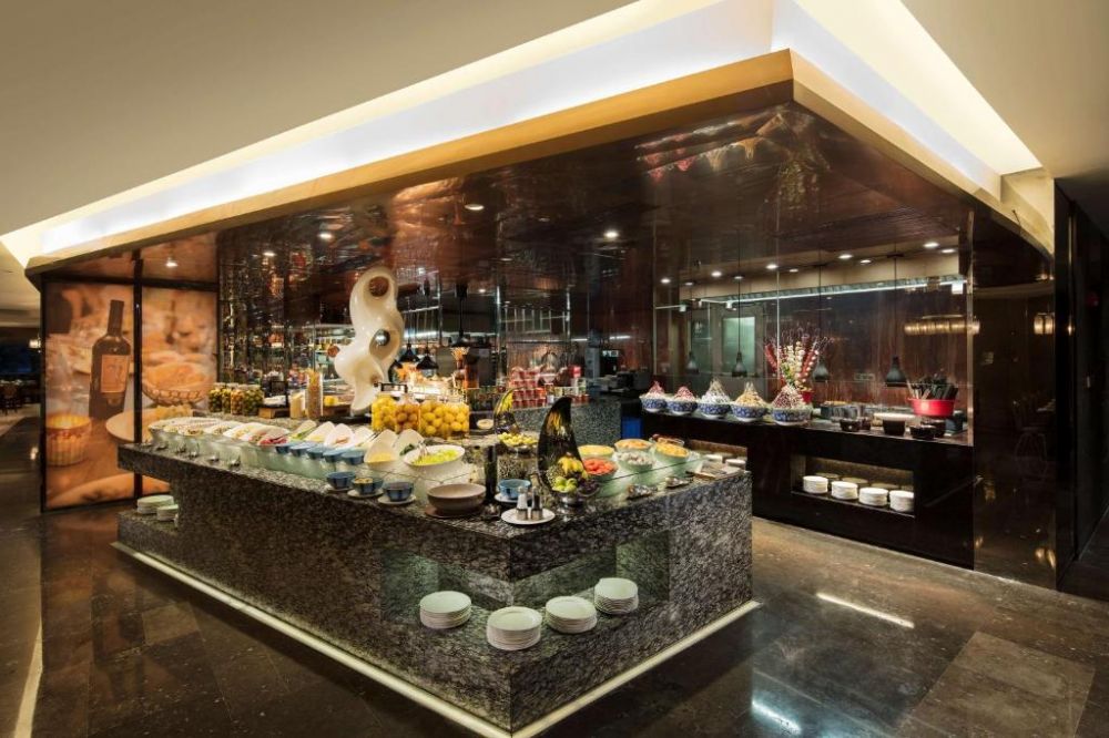 Hilton Guangzhou Tianhe 5*