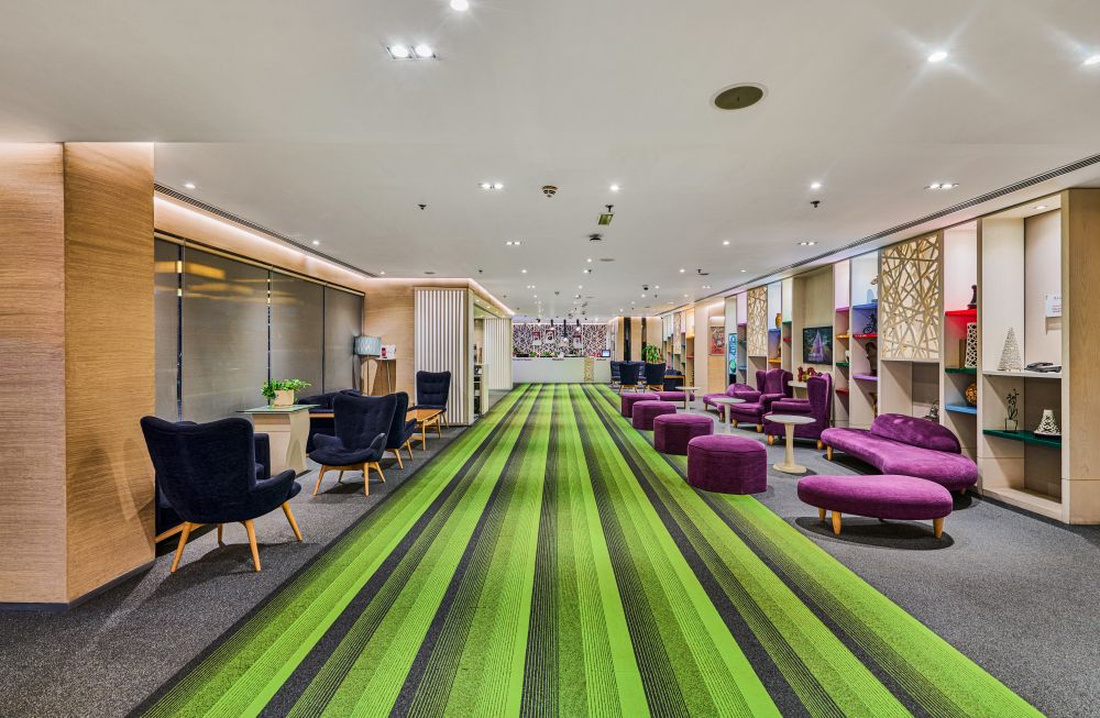Ramada Hotel & Suites By Wyndham Jbr (ex. Hawthorn Suites) 4*