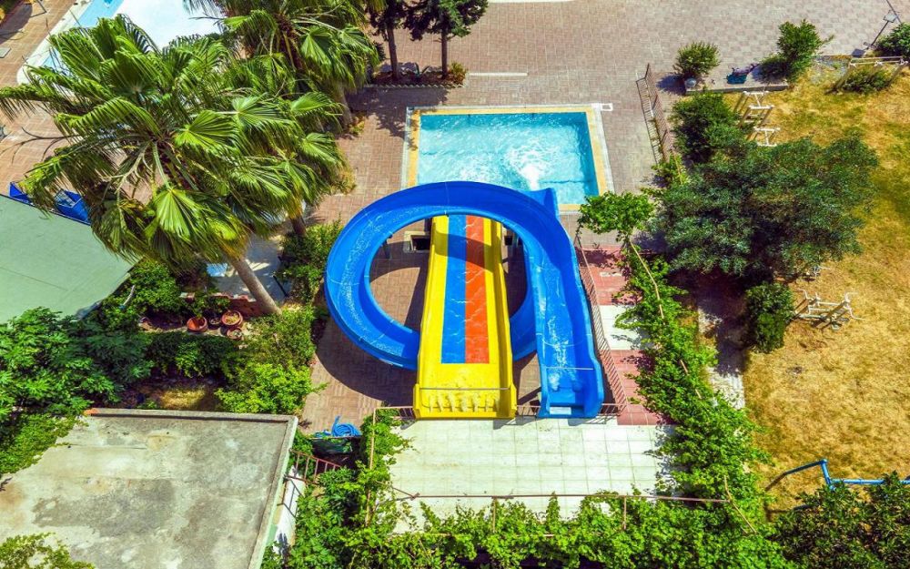 Grand Bahama Beach Hotel 3*