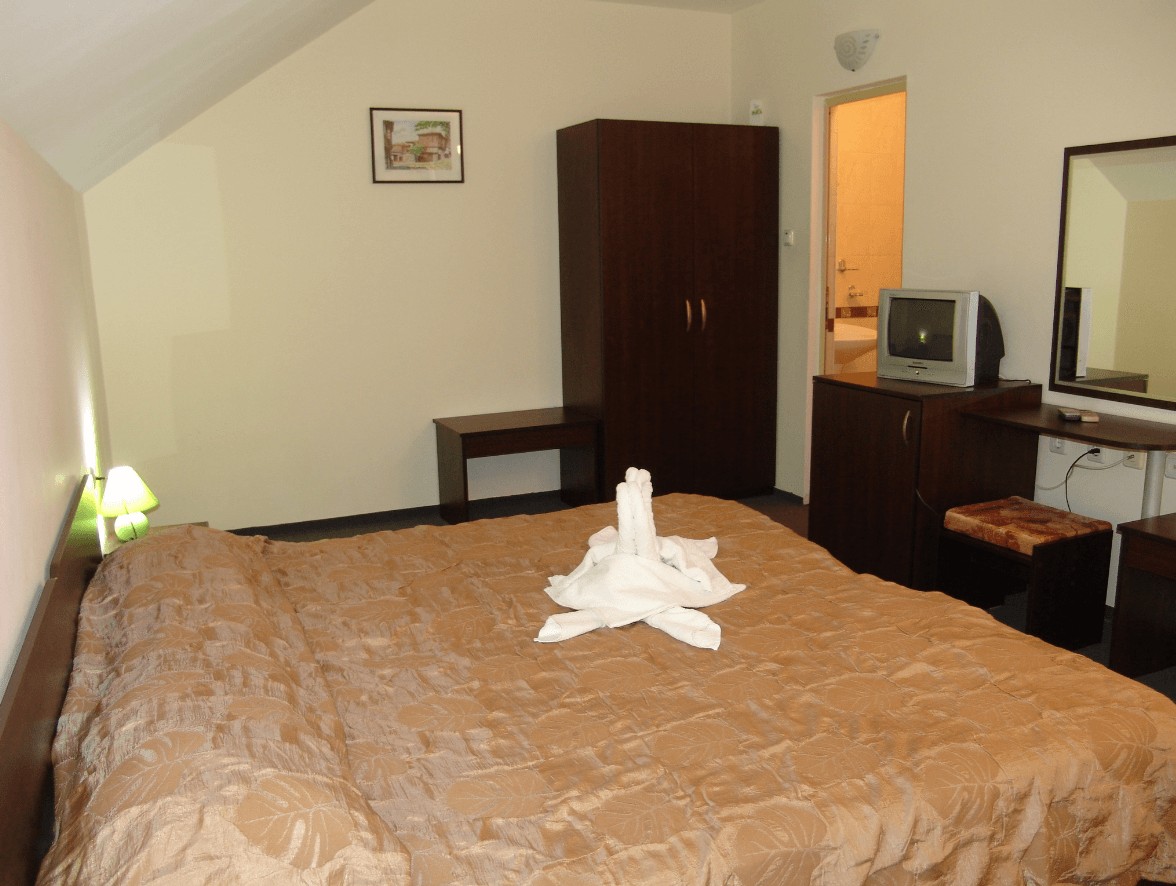 Jussy Family Hotel 2*
