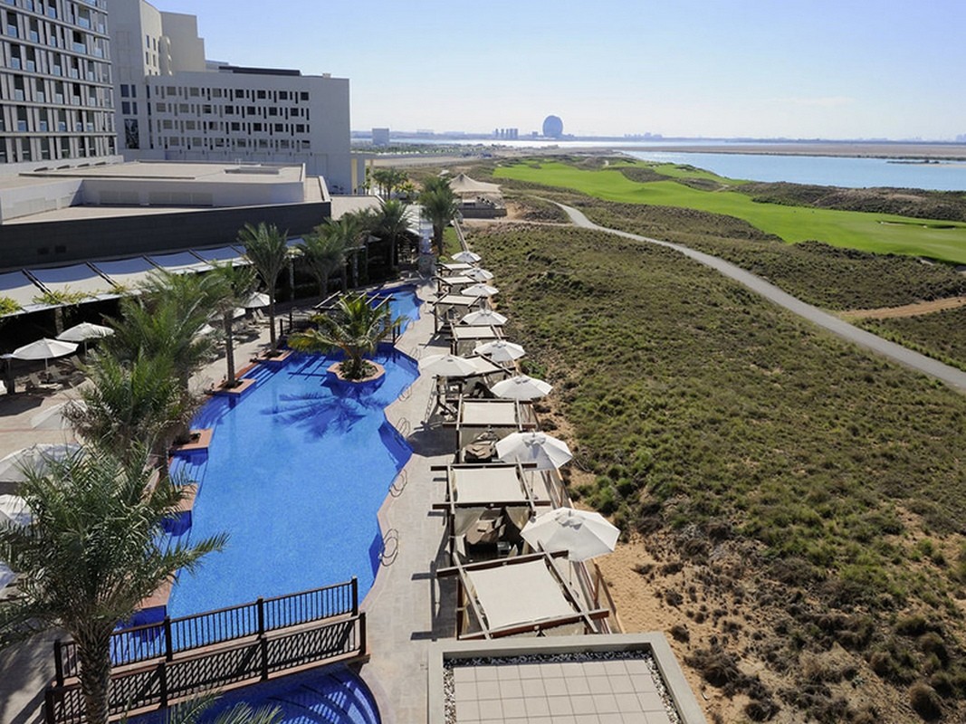 Yas Plaza Mangroves by IHG (ex. Radisson Blu Abu Dhabi Yas Island) 5*