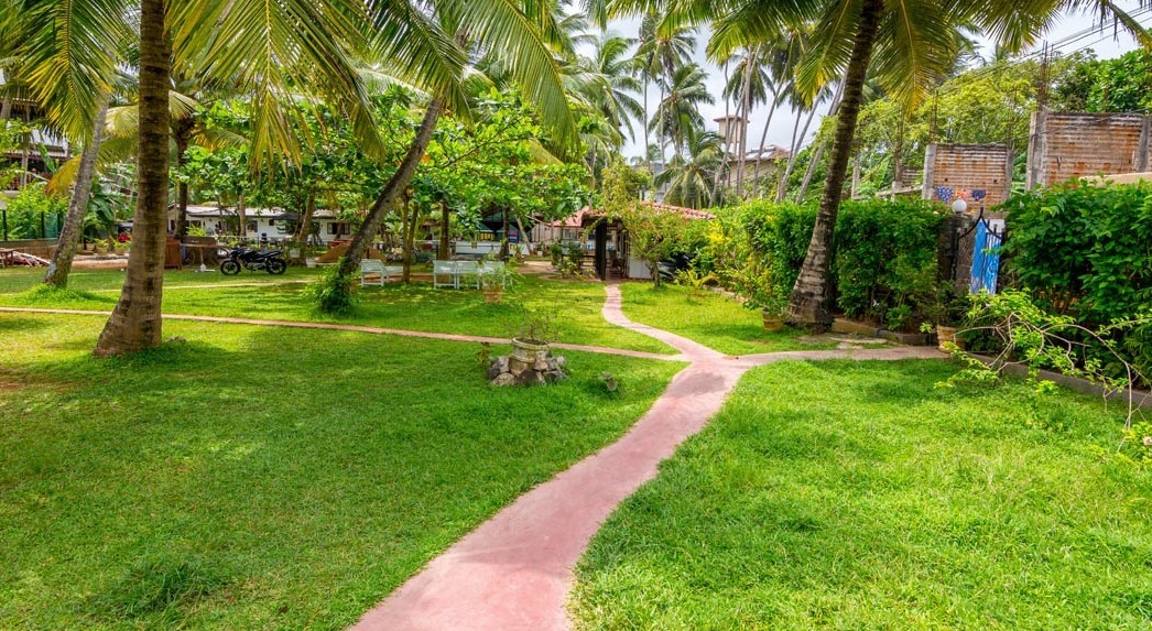 Sea View Beach Hotel Unawatuna 2*
