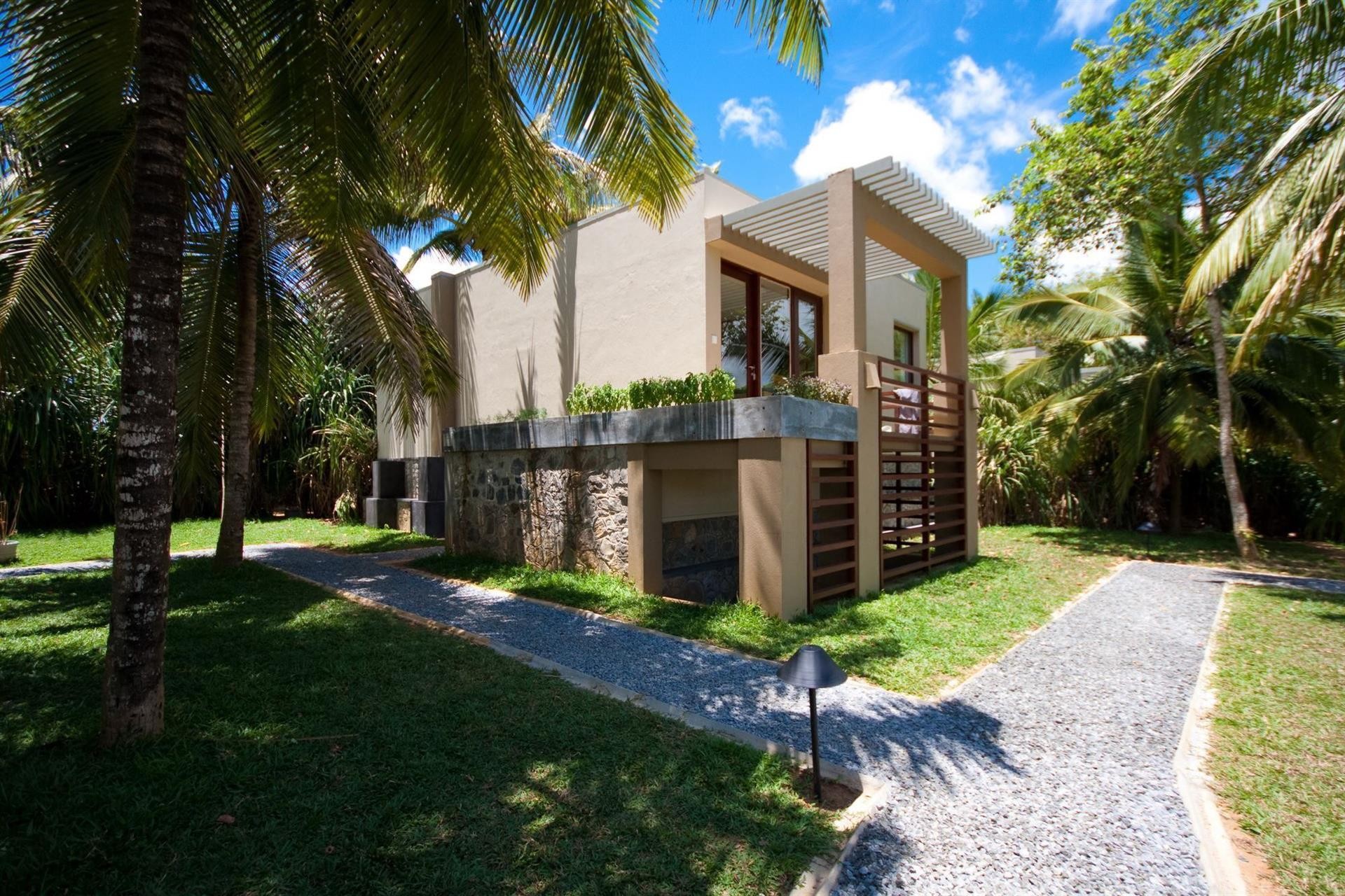 Buckingham Place (5+ only) 4*