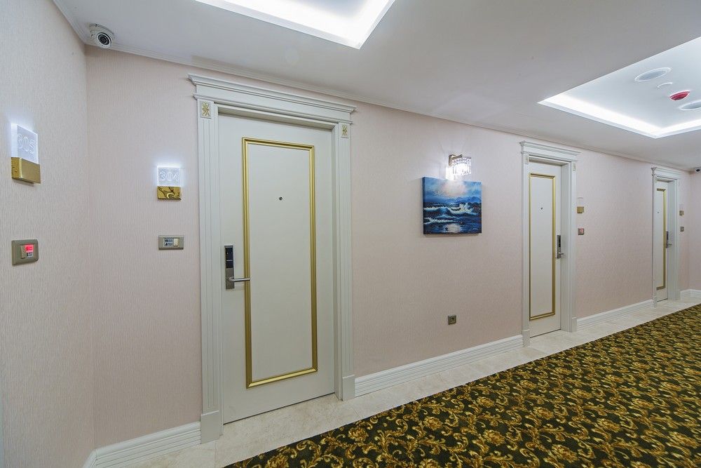 Grand Naki Hotel 4*