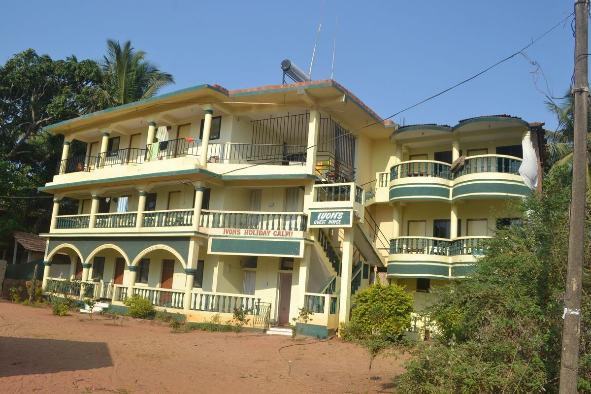 Ivon Guest House 
