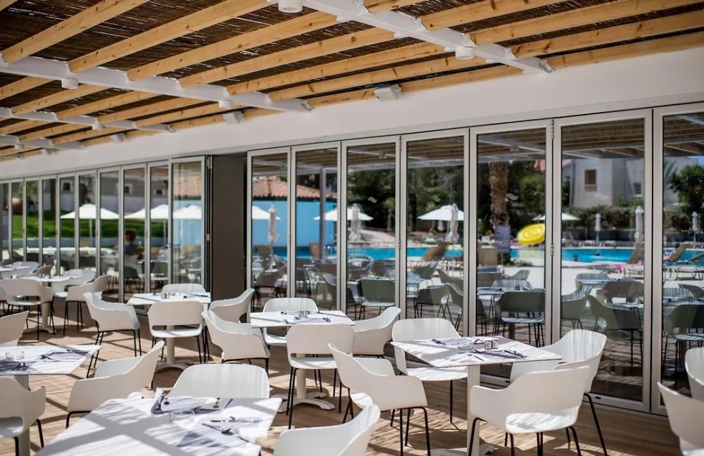 Narcissos Hotel Apartments 4*