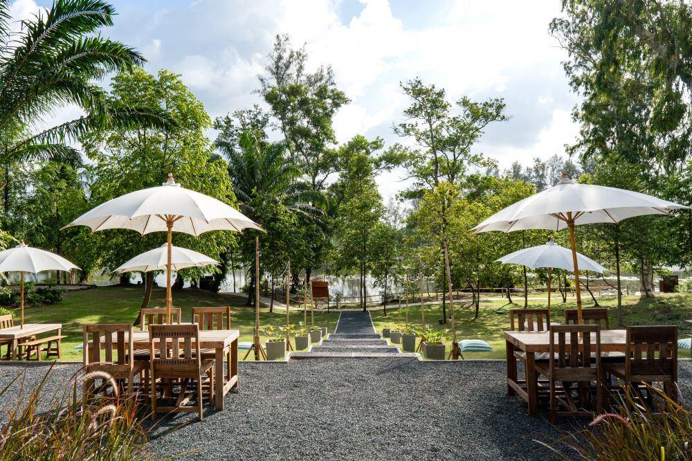 Cassia Phuket 4*