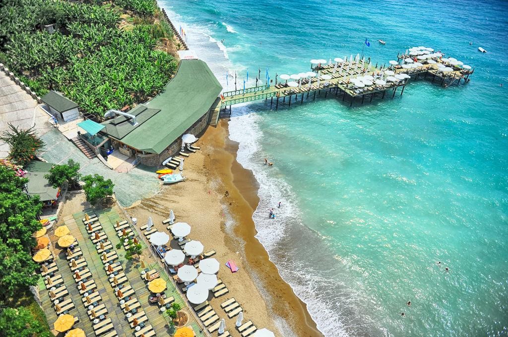 Utopia World Hotel 5*