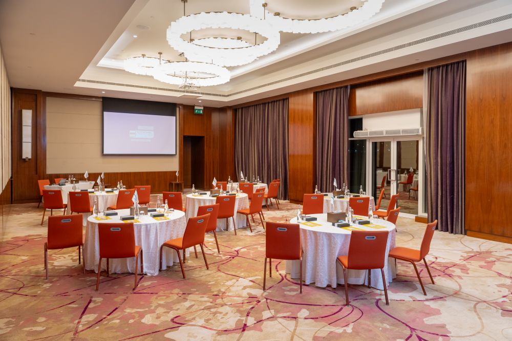 Crowne Plaza Muscat Ocec 5*