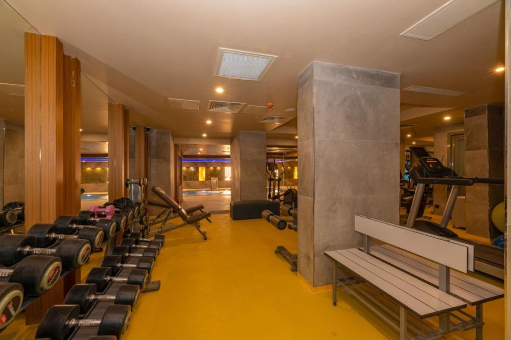 The Peak Hotel 4*