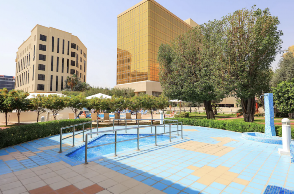 Radisson Blue Hotel Doha 5*