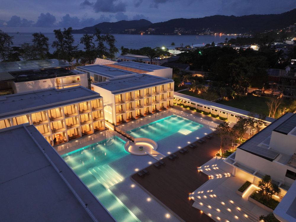 Patong Beach Hotel 4*