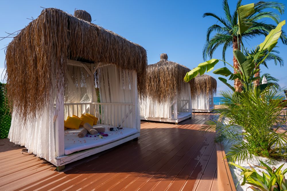 Club Aqua Plaza Hotel 5*
