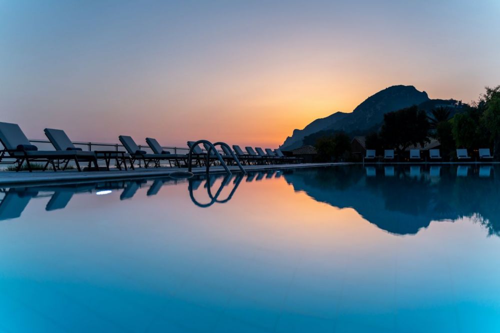 Domes of Corfu, Autograph Collection 5*
