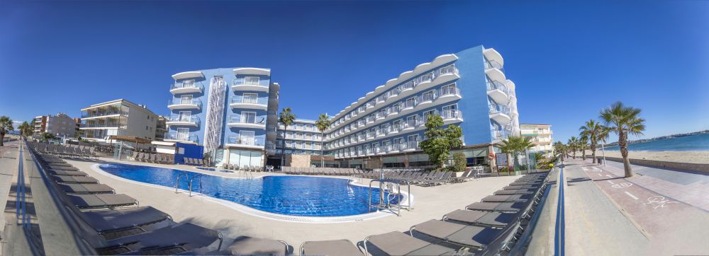 Augustus Hotel 4*