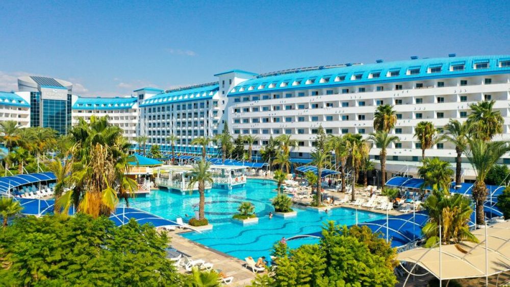 Crystal Admiral Aqua Collection (ex. Crystal Admiral Resort Suites & Spa) 5*