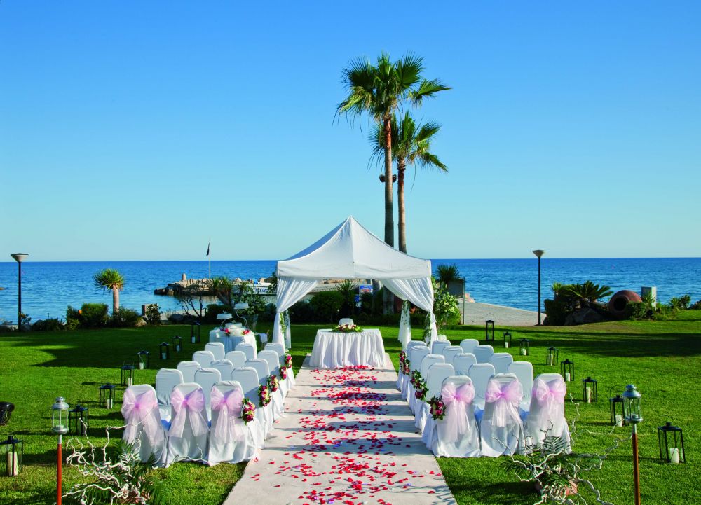Amathus Beach Hotel 5*